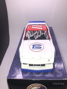 Darrell Waltrip 1984 Hodgdon ASA Chevrolet Camaro 1/24 Autographed Action HOF - Picture 1 of 20