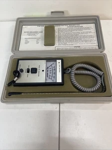 Dwyer Series 470 Thermal Anemometer. Untested, Low Battery Light Comes On. - Picture 1 of 7