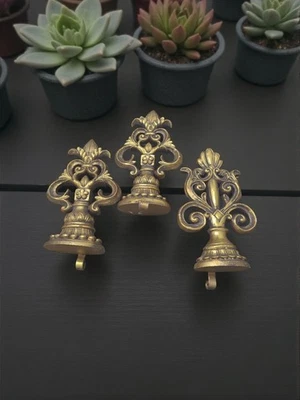 Gancho de pared vintage de latón macizo Fleur de Lis - abrigo/toalla/llave de latón fundido ornamentado Foto 1 de 4