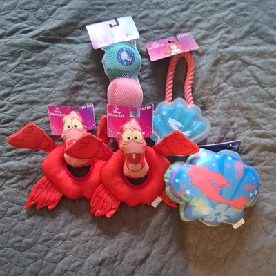 Nuevo Disney Princesa Sirenita Lote de 4 Juguetes para Perros Foto 1 de 4