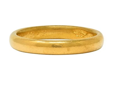 Tiffany & Co. 1912 22 Karat Yellow Gold Antique Unisex Wedding Band Ring - Image 1 of 4