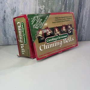 Caroling Christmas Bells AUS201 47 Carols Christmas & Season's Favorites Аа42 - Bild 1 von 5