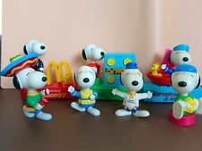 McDonald Happy Meal Toys 3 treni 7 personaggi Snoopy 50th Anniversary...