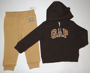 NWT, Toddler boy clothes, 3/3T, The GAP Fleece jogger set/ *SEE DETAILS ON SIZE*