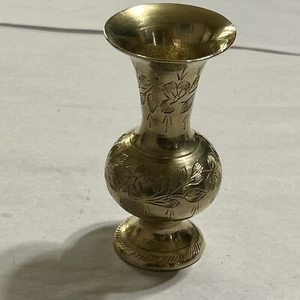 Vtg Shiny Solid Brass India 645J 4” Bud Vase Etched Floral Engraved Design - Picture 1 of 9