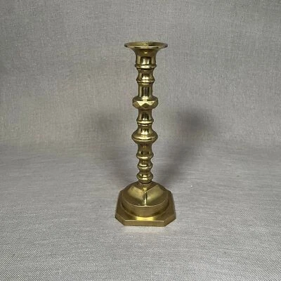 Candelabro victoriano de latón macizo de 10" con base cuadrada Foto 1 de 4