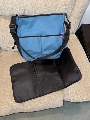 Bolsa de pañales Skip Hop Duo Signature Peacock - ¡Usada una vez por la abuela!  Excelente! Foto 1 de 4