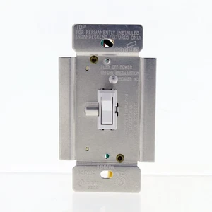 Cooper White Non-Preset Incandescent 1-Pole/3 Way Toggle Dimmer 1000W TI3101-W-K - Picture 1 of 5
