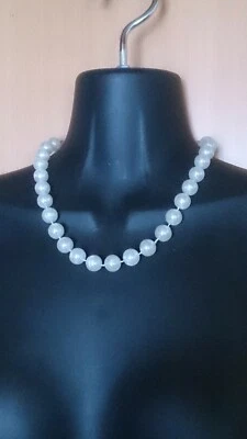 Kette Halskette Perlenkette Kunststoff Perlen weiß Perlmutt 45 cm Modeschmuck - Bild 1 von 3