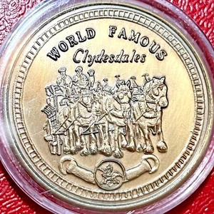 ANHEUSER-BUSCH WORLD FAMOUS CLYDESDALE HORSE WAGON & HITCH BRONZE COIN - Picture 1 of 3