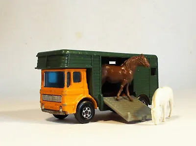 Matchbox Pferdetransporter Horse Box No. 17 + 2 Pferde - Top Zustand • 12€