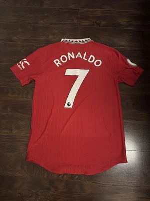 Nueva Camiseta de Fútbol Ronaldo Manchester United 2022 23 Casa AUTÉNTICA Adidas H13889 Foto 1 de 4