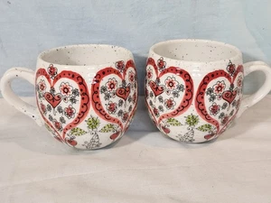 BISCUIT/Anthropologie Red Floral Hearts Ceramic Mugs, Set of 2 NICE! - Picture 1 of 13