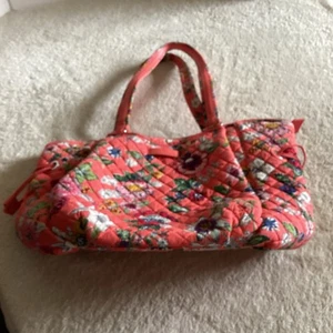 Vera Bradley Glenna Beuteltasche "Koralle Blumenmuster" Handtasche gebraucht, in einwandfreiem Zustand Baumwollgriffe - Bild 1 von 18
