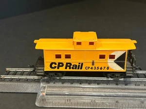 HO Scale Life Like CP Rail Caboose 435678 Railcar  Rare Combine Ship C - Bild 1 von 4