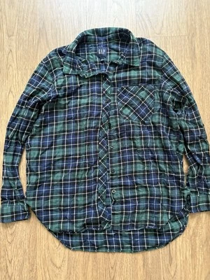 Gap Women’s Flannel Shirt Large Green Navy Blue Plaid Boyfriend Button Up - Image 1 of 2