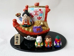 Japanese Pottery doll Mino yaki ware Gogatsu Ningyo Treasure ship Momotaro - Picture 1 of 11