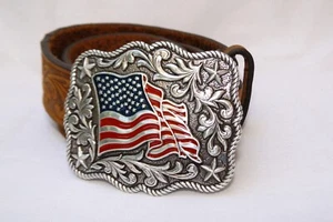 New Justin Brown Embossed Top Grain Leather Detailed Flag Buckle Belt Size 26 - Picture 1 of 5