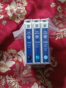 Cartucce di inchiostro OEM Epson Stylus T0481 T0482 T0485 sigillate nero ciano - ciano chiaro - Foto 1 di 6
