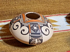 BEAUTIFUL 6" HOPI POTTERY POLYCHROME HAND COILED SEED POT JAR ADELLE L NAMPEYO - Picture 1 of 7