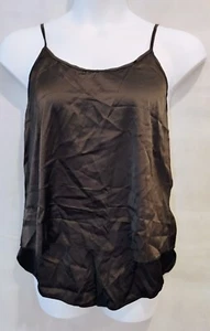 Satin Set inklusive Trägertop mit gekreuztem Rücken und Lounging Shorts (3XL) - Bild 1 von 3