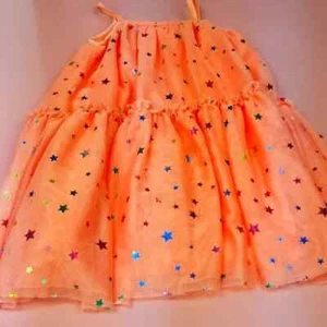 Cat & Jack Coral with Stars Dress Size 3T New with Tag - Imagen 1 de 4