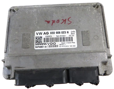 Centralina motore Skoda Fabia II 5J 5WP40851 03D906023N  - Immagine 1 di 3