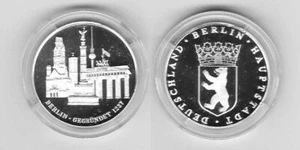 Silber-Medaille BERLIN GEGRÜNDET 1237 / HAUPTSTADT DEUTSCHLAND BERLIN - Bild 1 von 3