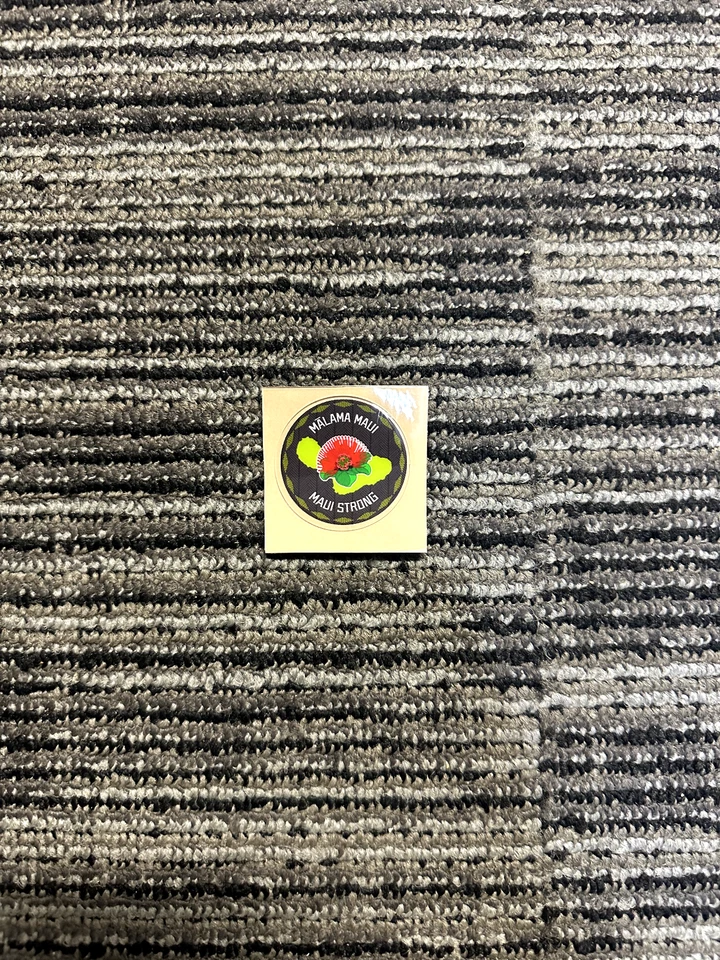 Calcomanía de casco de fútbol americano Oregon Maui Strong Tribute tamaño completo RARA Foto 1 de 1