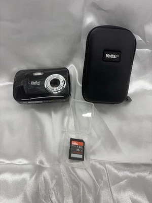 ViviCam V7028 7.1MP Digital Camera With Case and 16 GB Memory Card - Image 1 of 4