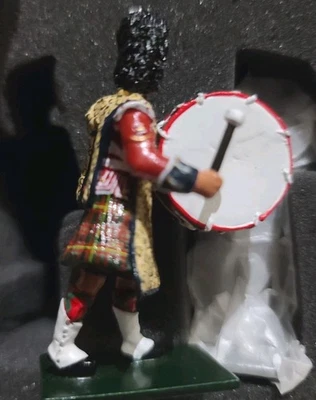 GRAN Bretaña 48004 tubos tambores 1st bn queens cameron highlanders nuevo en caja ¡como nuevo solo 500! Foto 1 de 4