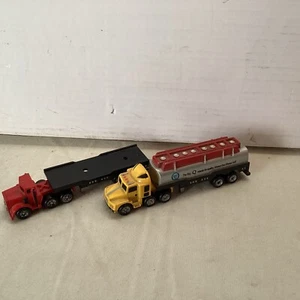 Vintage Micro Machines 2 Trailers 2 Semi Trucks - Picture 1 of 2