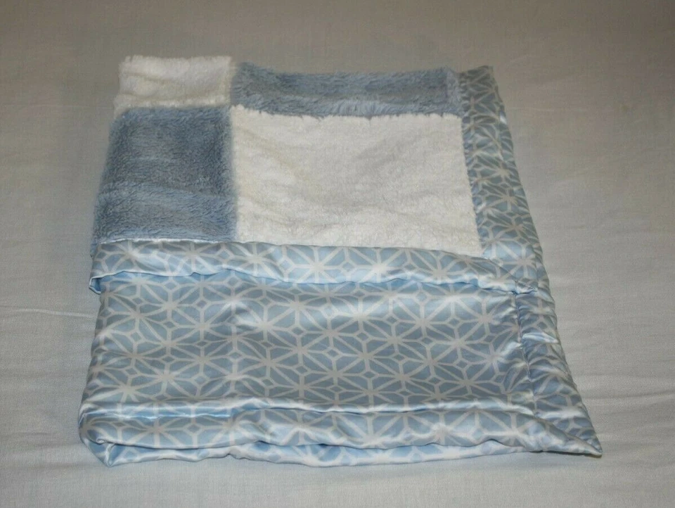 COCALO Baby Blanket Blue White Satin Snowflake Plush Patchwork Squares Boys 42" - Imagem 1 de 4