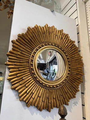 Espejo convexo tallado en madera dorada Sunburst  Foto 1 de 4