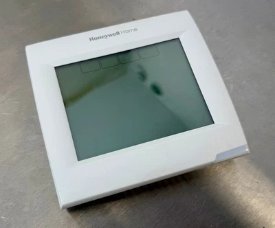 Honeywell Home TH8321WF1001 VisionPRO 8000 WiFi Thermostat - Used - Clean - Image 1 of 4