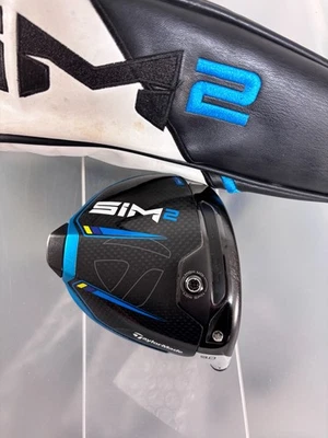 Taylormade Sim 2 9.0 * ( 9 Degree ) Driver Club Head ( RH ) w/cover - Image 1 of 4