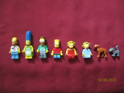 LEGO Simpsons  Minifigures LOT.Simpson's House Minifigures +Snowball & Santa's H - Image 1 of 4