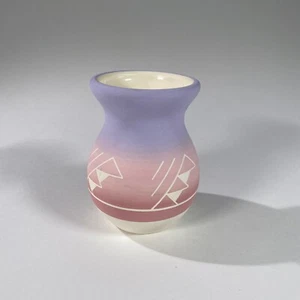 VINTAGE SOUTHWEST KERAMIK VASE HANDBEMALT SIGNIERT PASTELLFARBEN AZTEKEN DESIGN - Bild 1 von 9