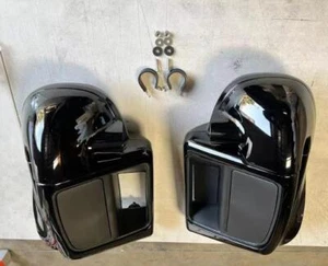 OS&D Advanblack VIVID BLACK RUSHMORE LOWER VENTED FAIRINGS FOR HARLEY 2014+ - Picture 1 of 7