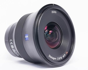 Zeiss Batis 18mm F2.8 Ultra-Wide Angle Prime Lens T* for Sony Full-Frame E-Mount
