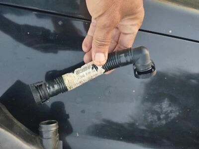 Manguera de respirador Jaguar XJ8 1998-2003 carga completa NCA3951CB aspecto genuino usada  Foto 1 de 4