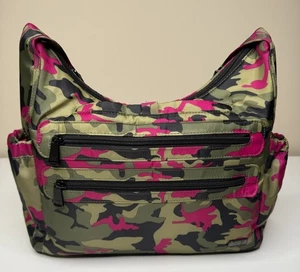 Lug Camper SE Crossbody Bag Medium Orchid Camo Poly Zip Adjustable Organizer - Bild 1 von 9