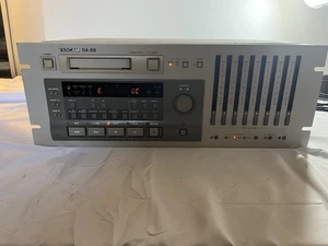 Tascam DA-88 Registratore Digitale 8 Tracce - Funzionante, Audio Professionale - Foto 1 di 9