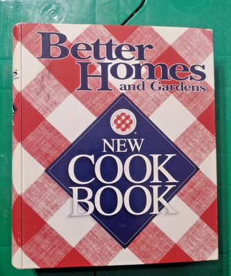 Better Homes and Gardens New Cook Book (Five Ring Binder Edition) - Like New - Image 1 of 4