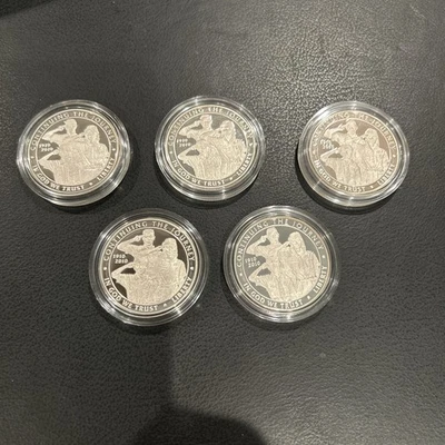 1oz Silver Coin Lot Of 5 2010 Silver Dollar USM - Image 1 of 4