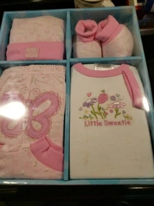 Baby Starters Girls 4 Piece Set Diaper Cover-Hat-T-Shirt- Booties 3-6 Mos NIP - Picture 1 of 4