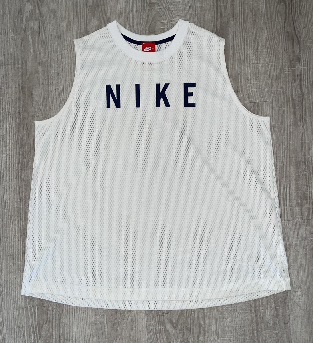 ★ Nike★ Sleeveless T-shirt M Pale Ivory HJ3688110 HJ3688- Nike Men's Sleeveless Fitness T-Shirt. Nike.com