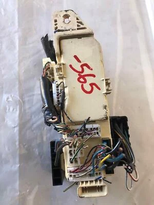 Ford Escort 2002 debajo del tablero caja de fusibles relé de cabina caja de fusibles 2,0 L ZX2 cupé fabricante de equipos originales Foto 1 de 4