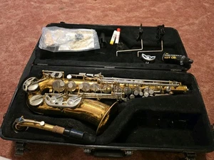 PRE-OWNED CONN 24M AMERICAN ALTO SAXAPHONE 7113135 With Hard Case Has Neck - Picture 1 of 24