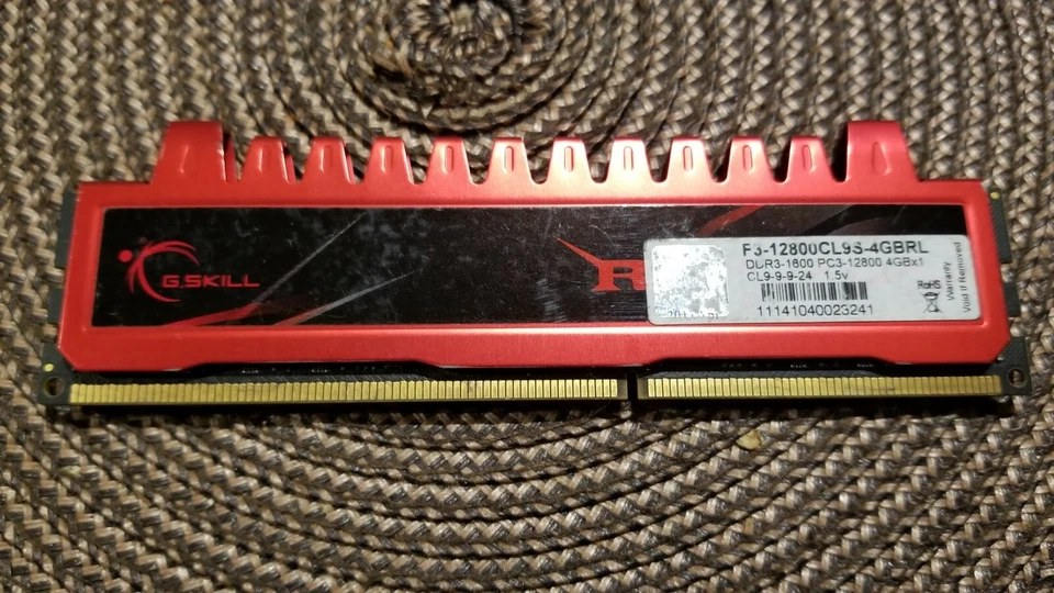 G.SKILL F3-12800CL9S-4GBRL 4GB PC3-12800 DDR3-1600MHz 240-Pin DIMM Desktop RAM - Image 1 of 1